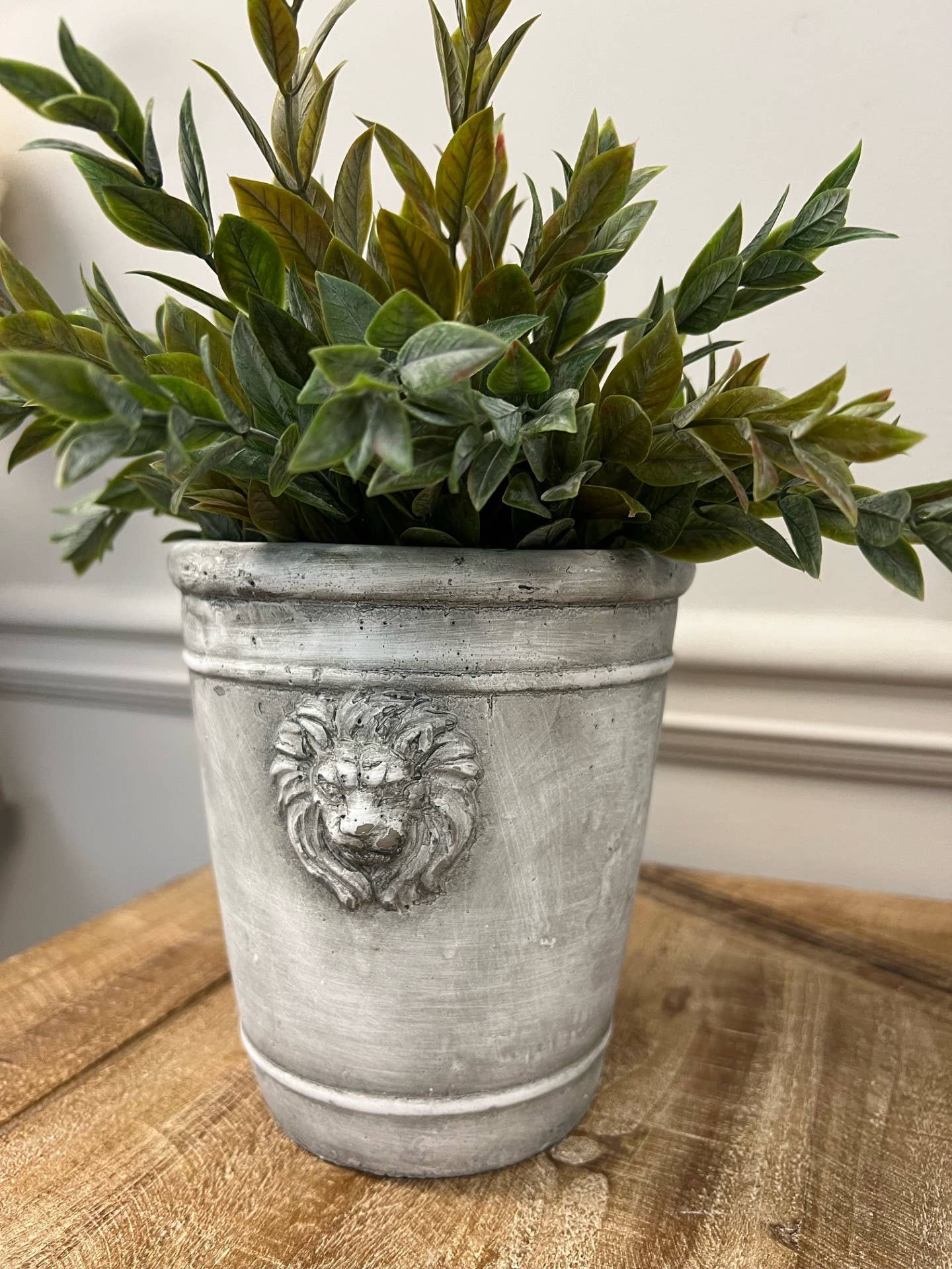 Lion Cement Planter