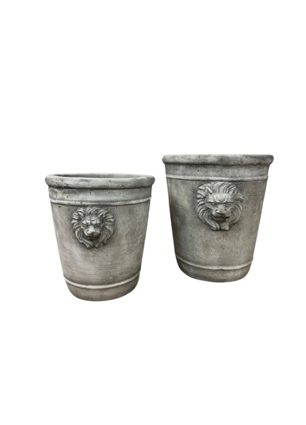 Lion Motif Cement Planter