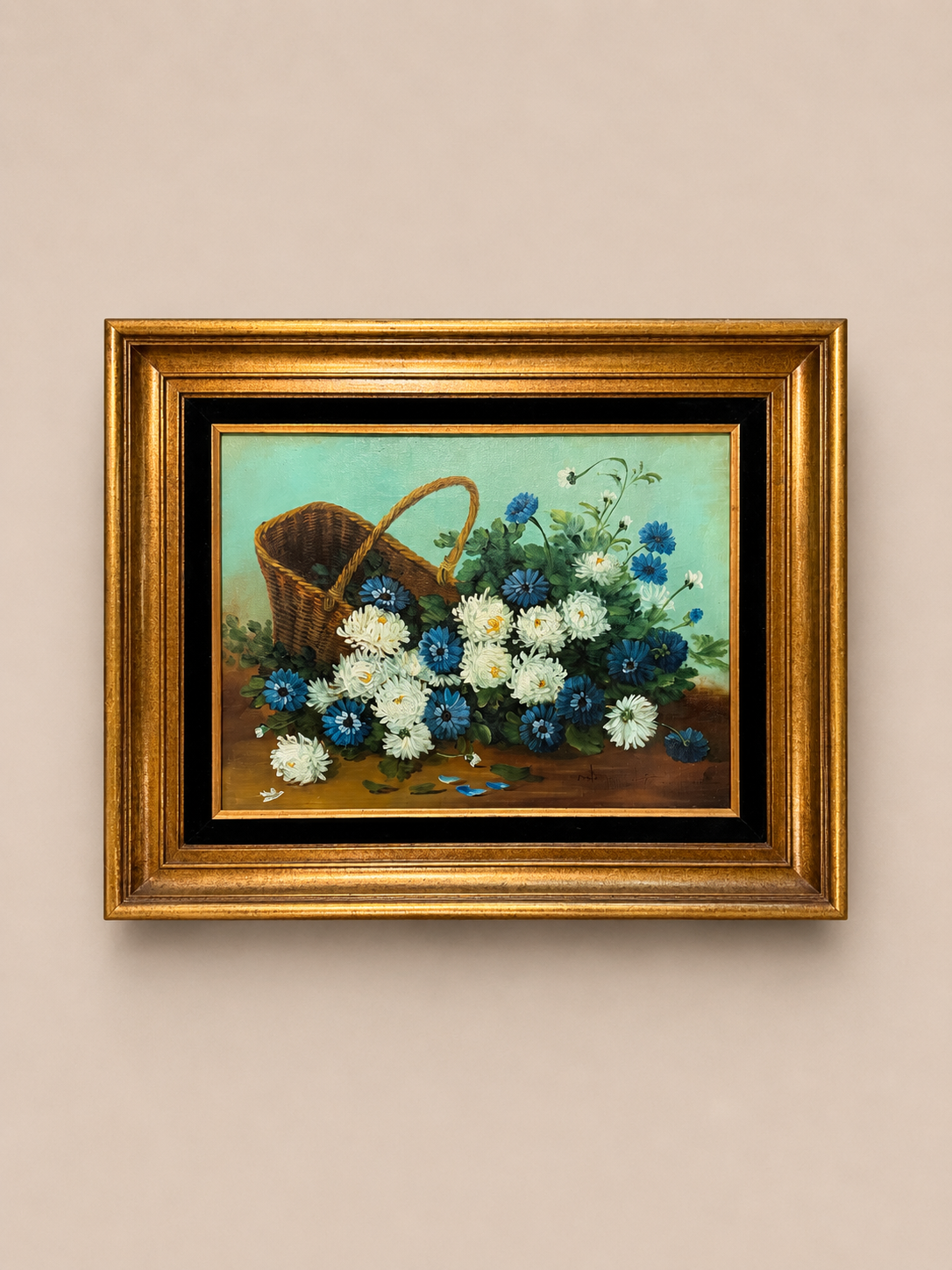 Vintage Blue & White Flower Oil
